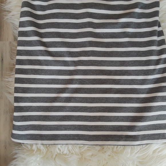 OLD NAVY Grey Stripe Dress NEW - Picture 6 of 7